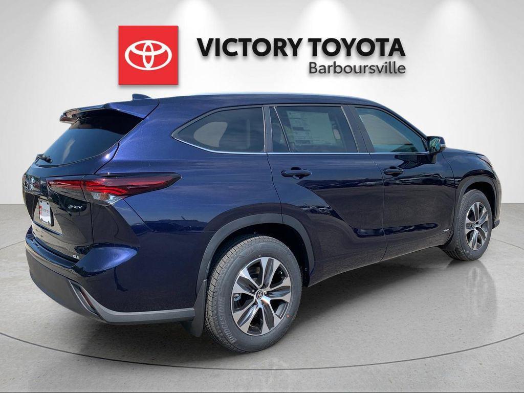 new 2026 Toyota Highlander Hybrid car, priced at $49,603