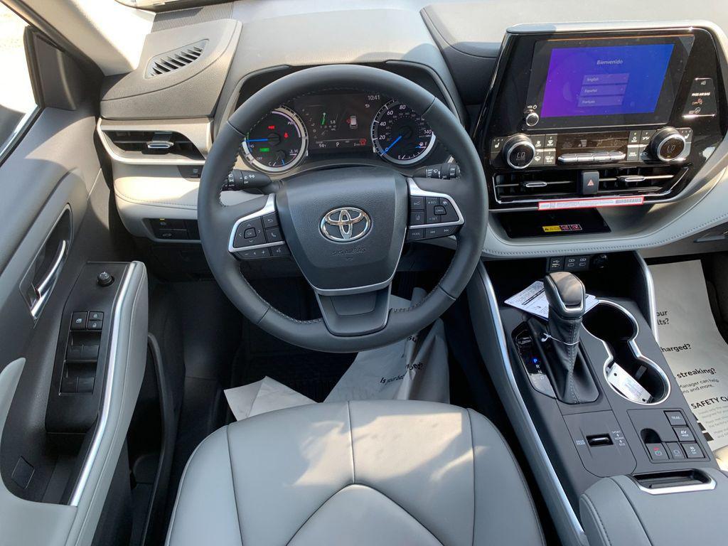 new 2026 Toyota Highlander Hybrid car, priced at $49,603
