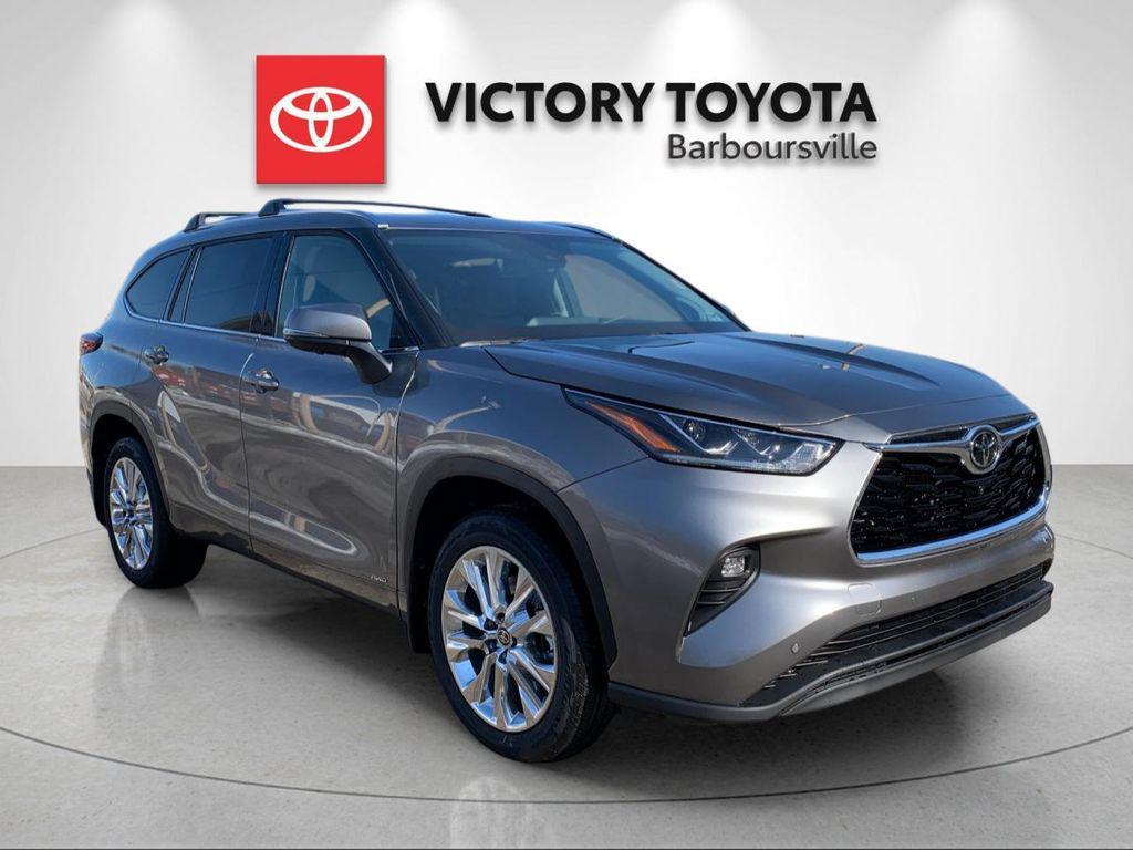 new 2026 Toyota Highlander Hybrid car