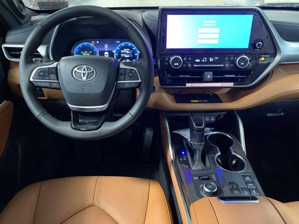 new 2026 Toyota Highlander car, priced at $52,358