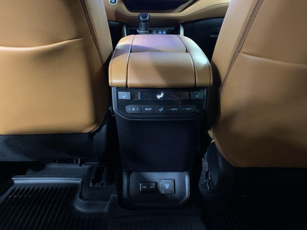 new 2026 Toyota Highlander car, priced at $52,358