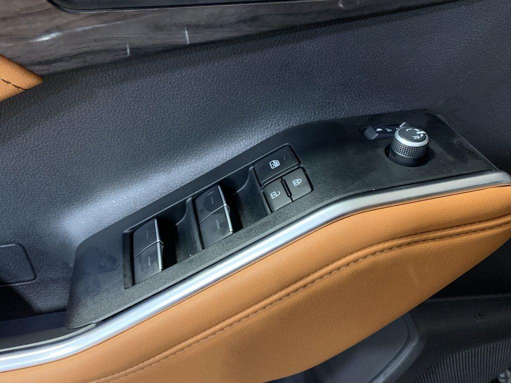 new 2026 Toyota Highlander car, priced at $52,358