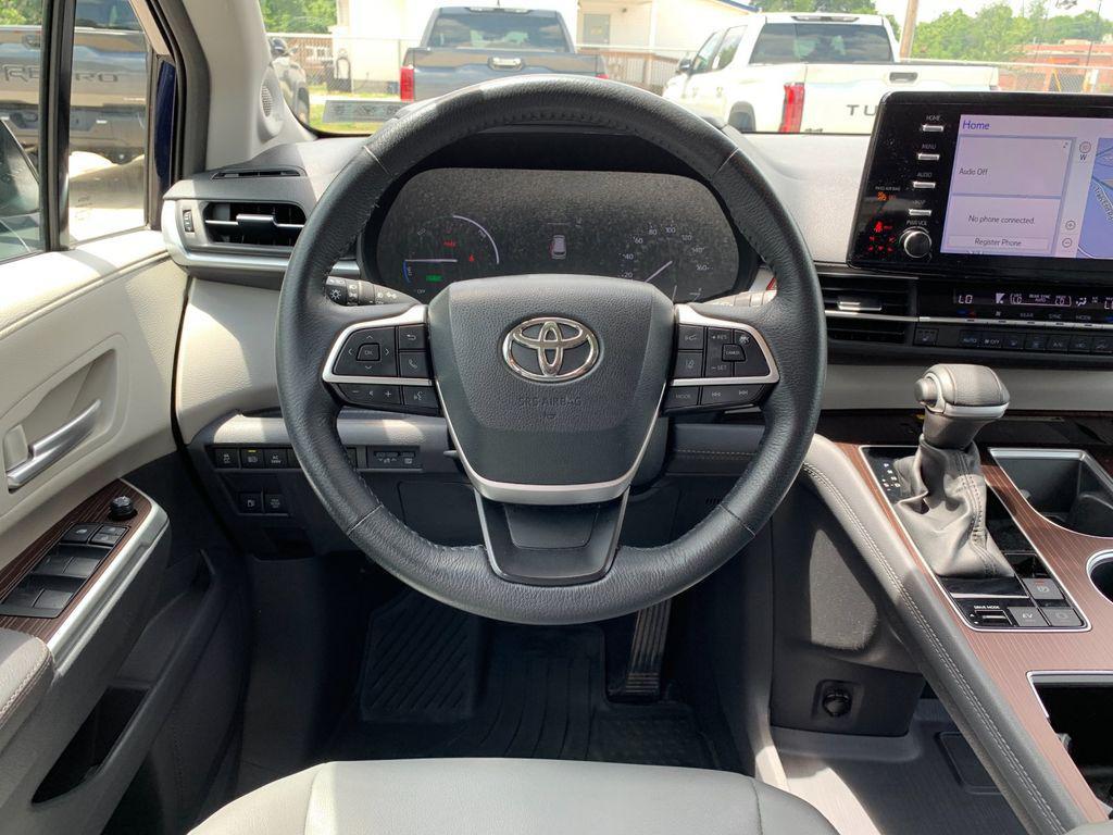 used 2024 Toyota Sienna car, priced at $45,988