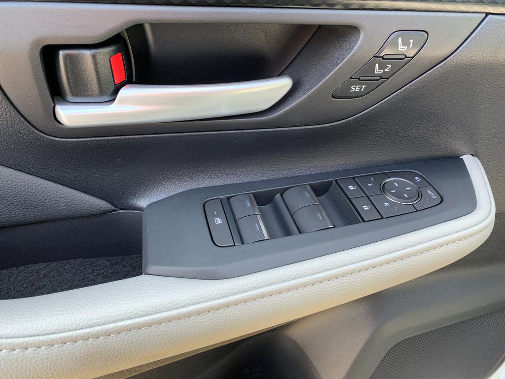 new 2026 Toyota Grand Highlander Hybrid car