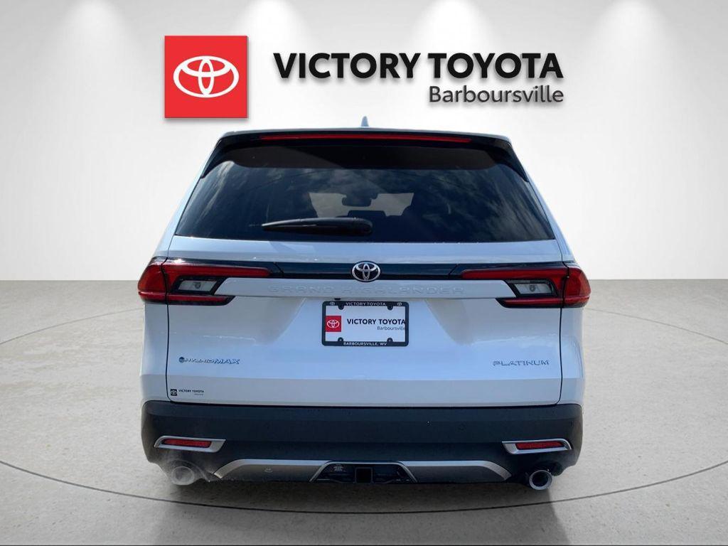 new 2026 Toyota Grand Highlander Hybrid car