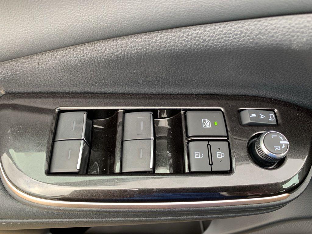 new 2025 Toyota Crown Signia car, priced at $50,360