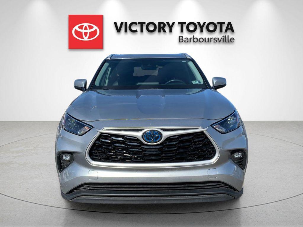 used 2024 Toyota Highlander Hybrid car, priced at $43,988