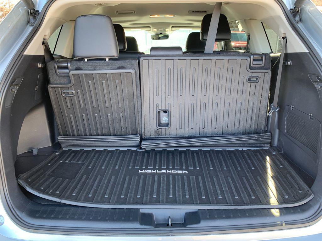 used 2024 Toyota Highlander Hybrid car, priced at $43,988