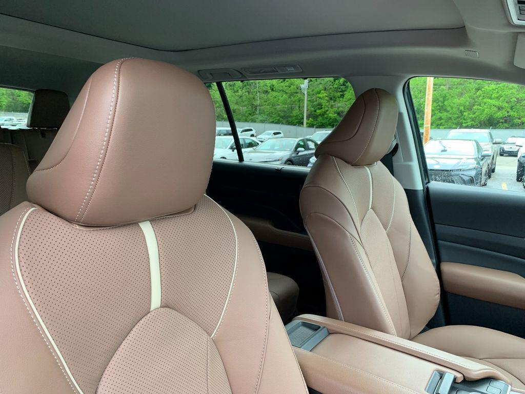 new 2026 Toyota Grand Highlander car, priced at $56,928