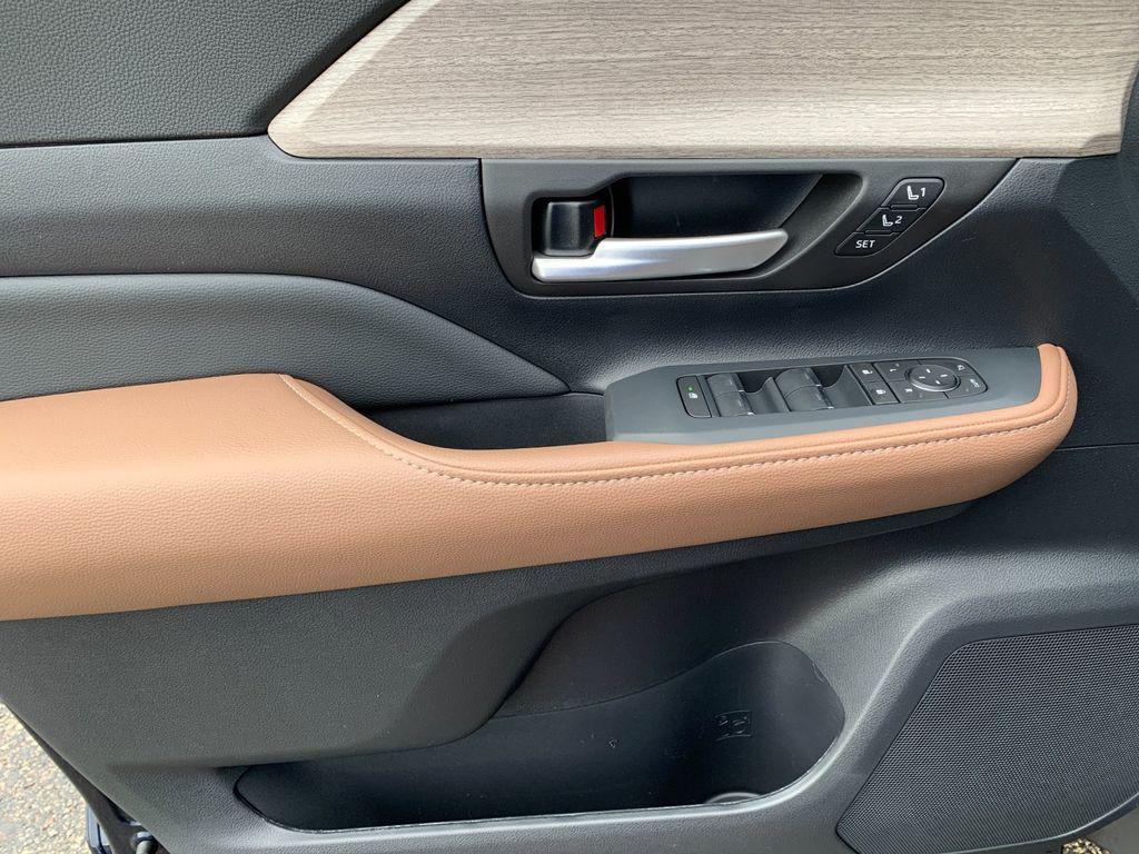 new 2026 Toyota Grand Highlander car, priced at $56,928