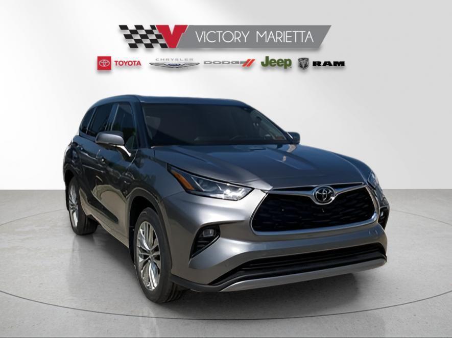 new 2025 Toyota Highlander car, priced at $55,287