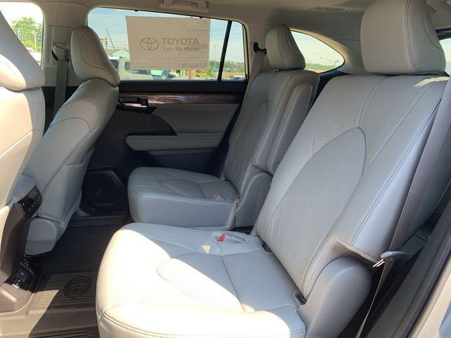 new 2025 Toyota Highlander car, priced at $55,287