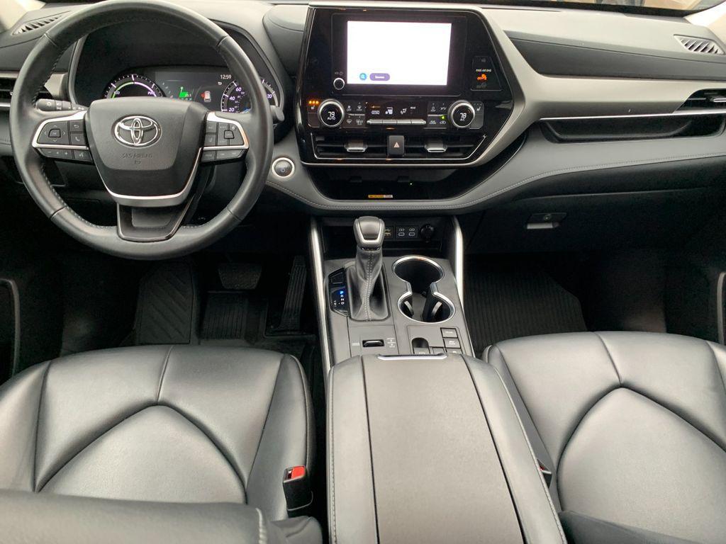 used 2024 Toyota Highlander Hybrid car, priced at $39,988