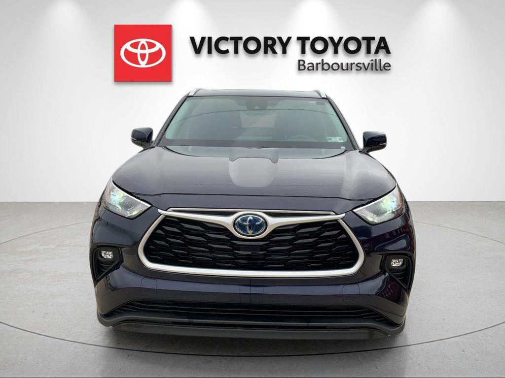 used 2024 Toyota Highlander Hybrid car, priced at $39,988