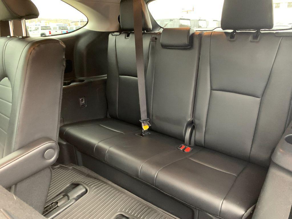 used 2024 Toyota Highlander Hybrid car, priced at $39,988