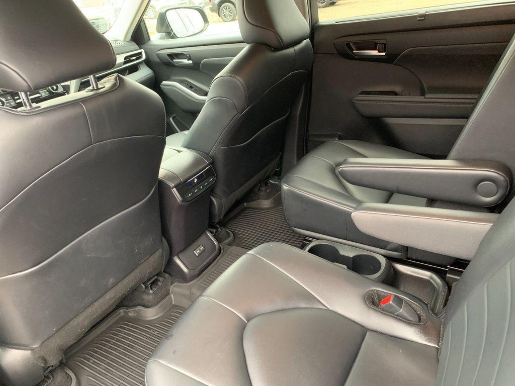 used 2024 Toyota Highlander Hybrid car, priced at $39,988