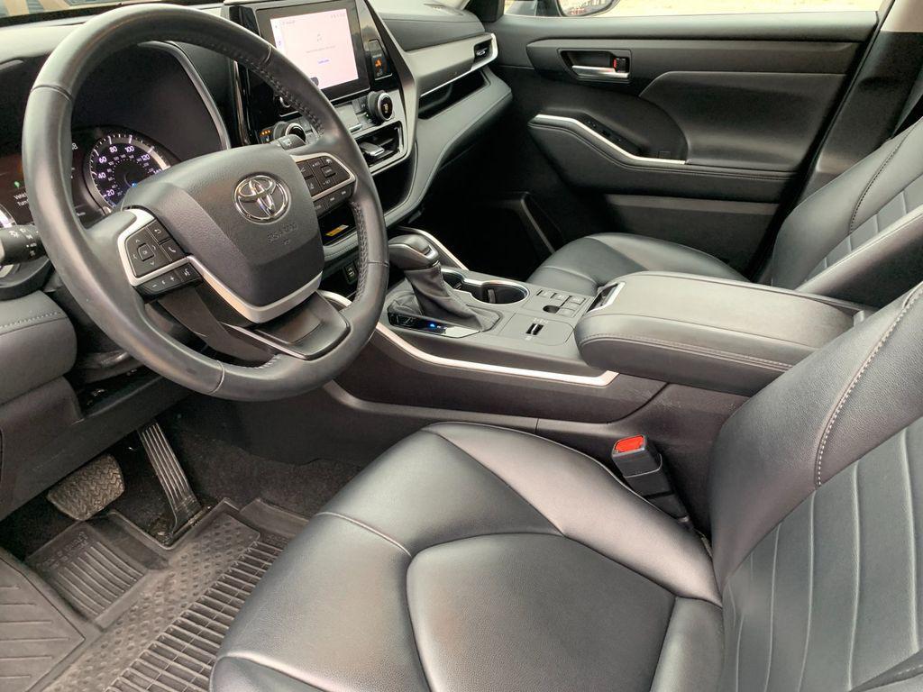 used 2024 Toyota Highlander Hybrid car, priced at $39,988