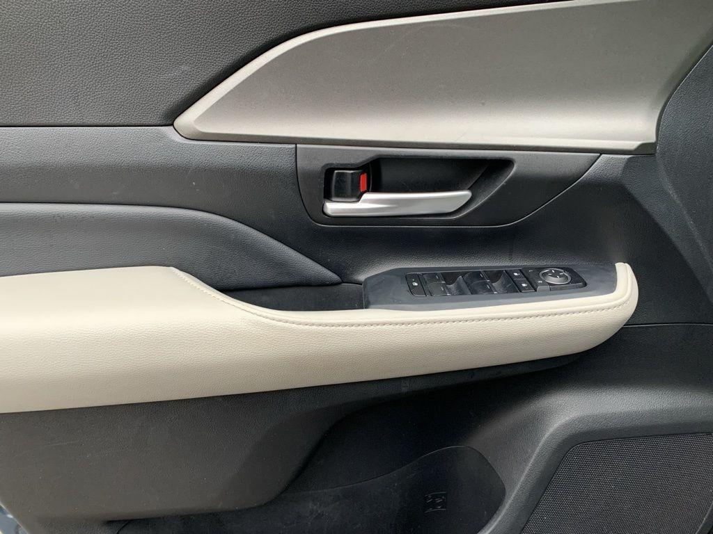 used 2024 Toyota Grand Highlander Hybrid car, priced at $44,588