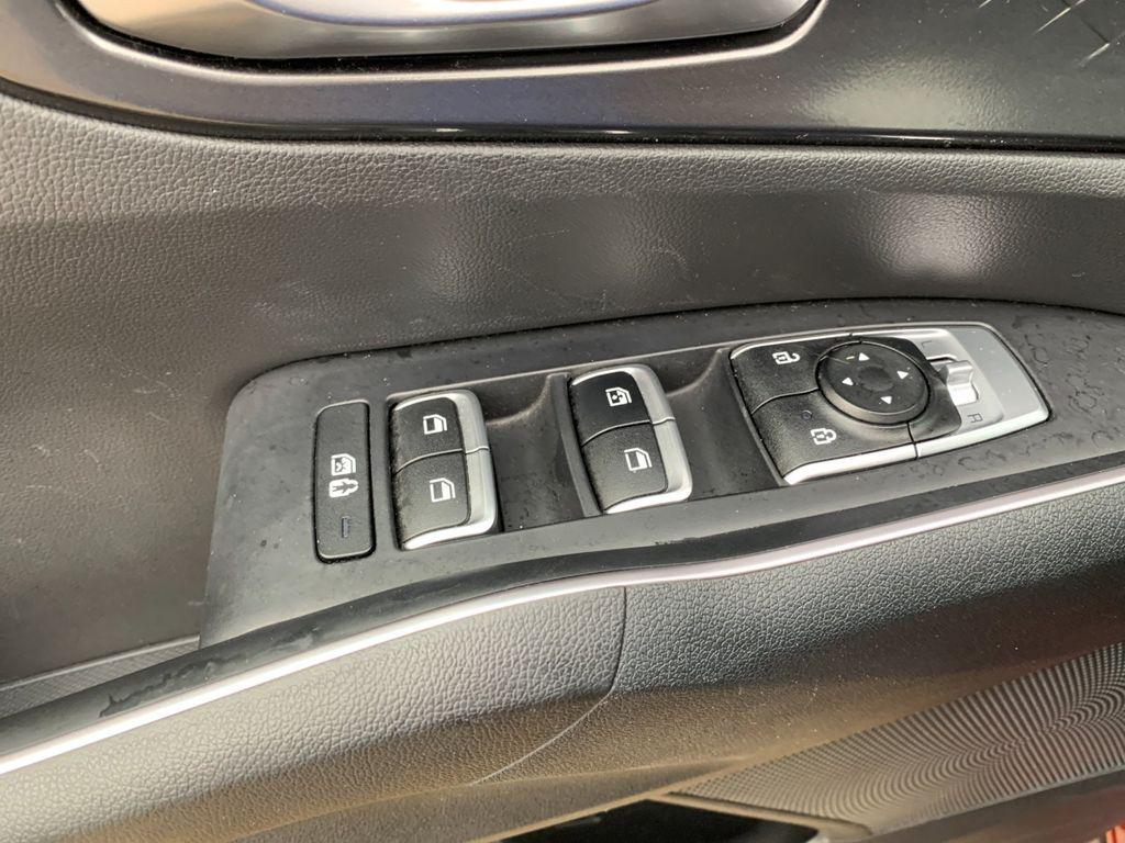 used 2023 Kia Sorento car, priced at $22,988