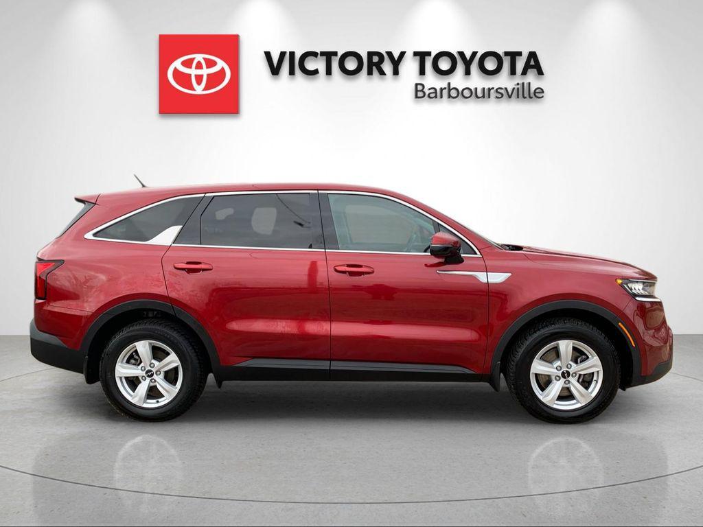 used 2023 Kia Sorento car, priced at $22,988