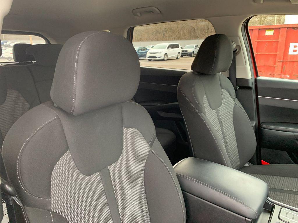 used 2023 Kia Sorento car, priced at $22,988