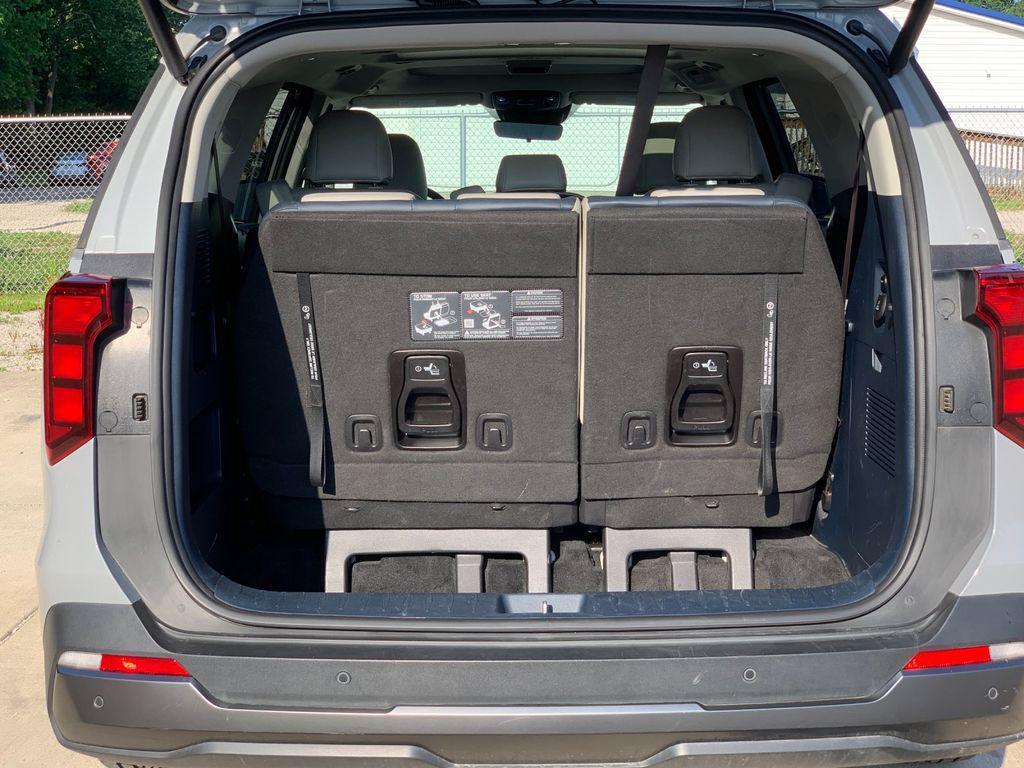 used 2025 Kia Carnival car, priced at $39,588