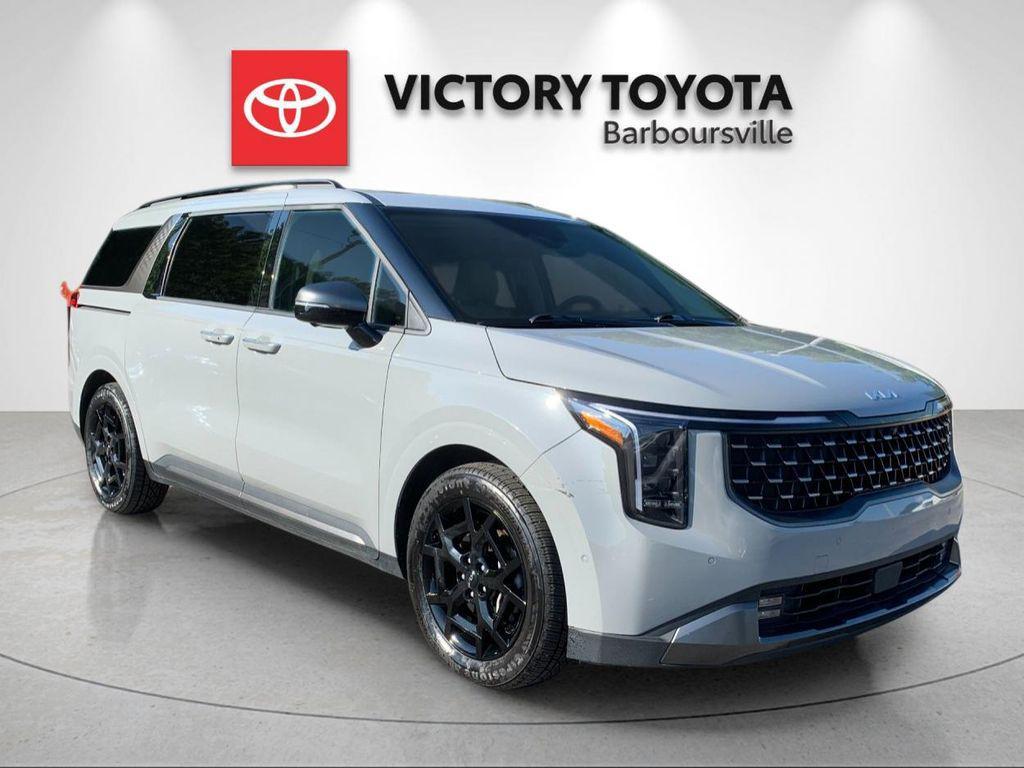 used 2025 Kia Carnival car, priced at $39,588