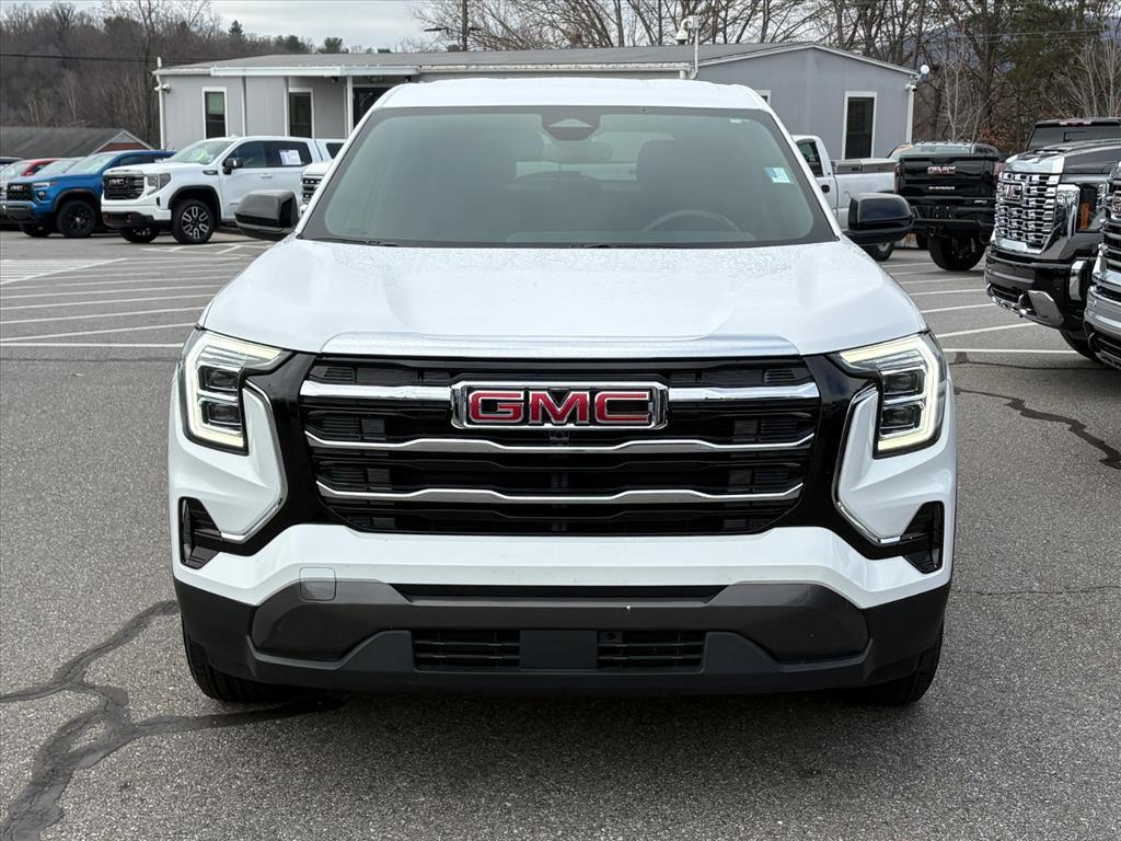used 2025 GMC Terrain car, priced at $28,500