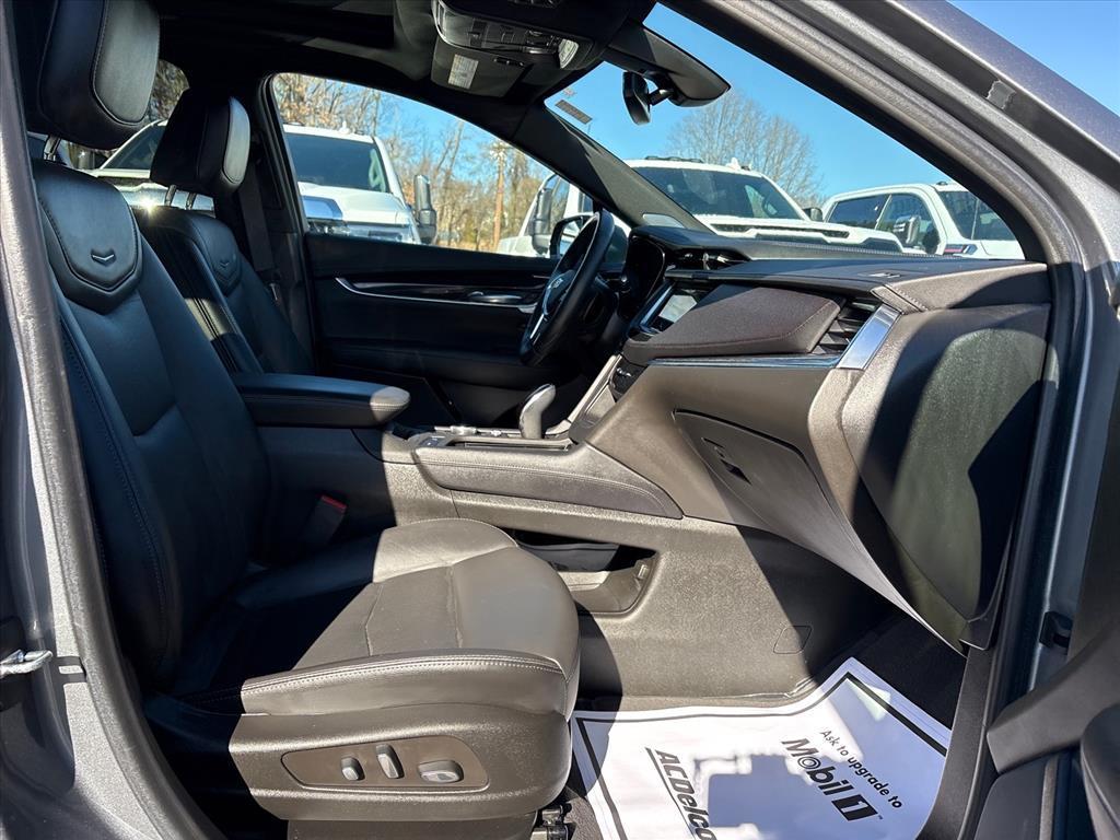 used 2022 Cadillac XT5 car, priced at $34,950