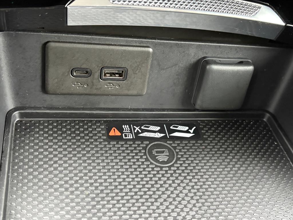 used 2025 Buick Envision car, priced at $27,950