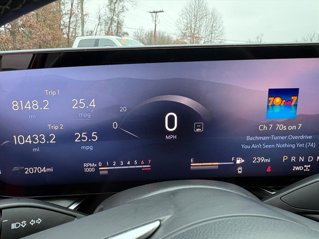 used 2025 Buick Envision car, priced at $27,950