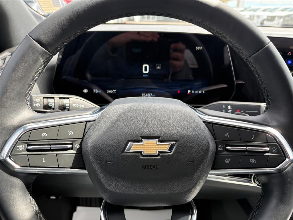 used 2025 Chevrolet Equinox car, priced at $28,950