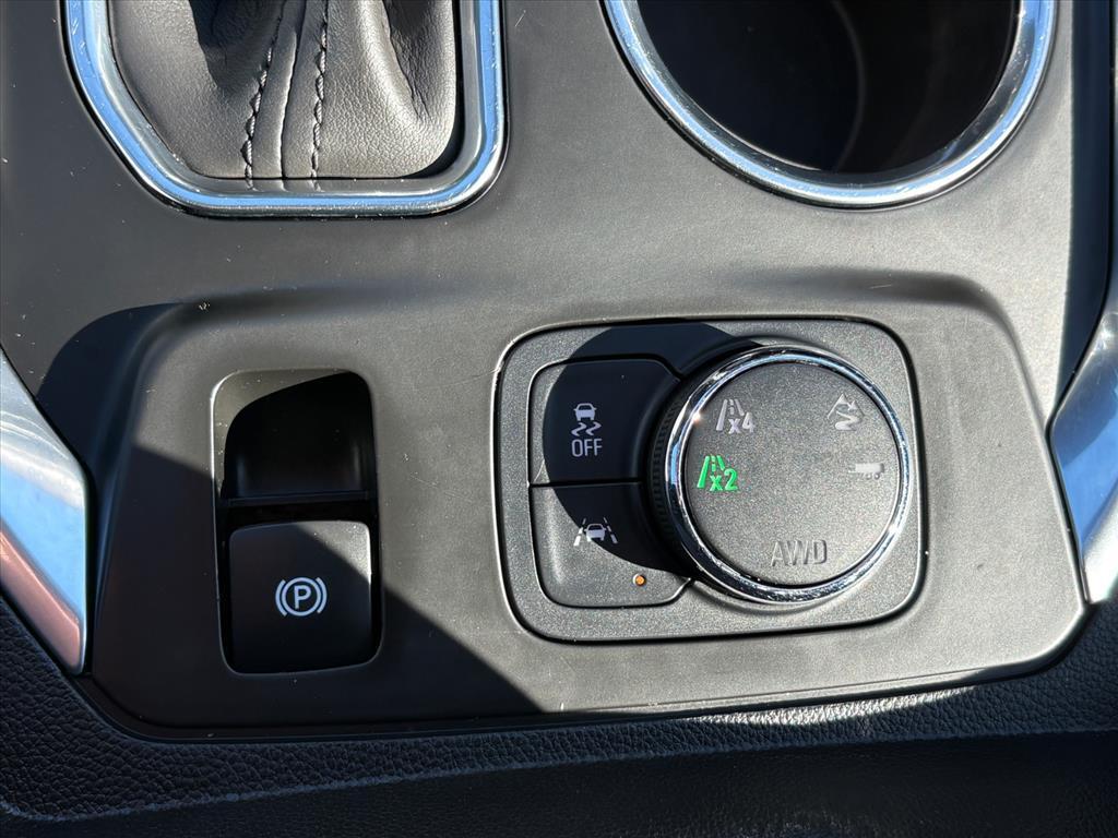 used 2021 Chevrolet Traverse car, priced at $27,950