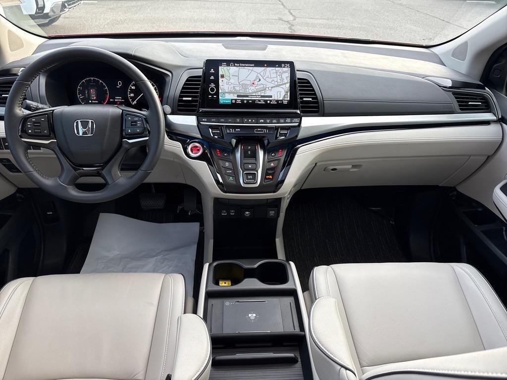 used 2025 Honda Odyssey car, priced at $41,500