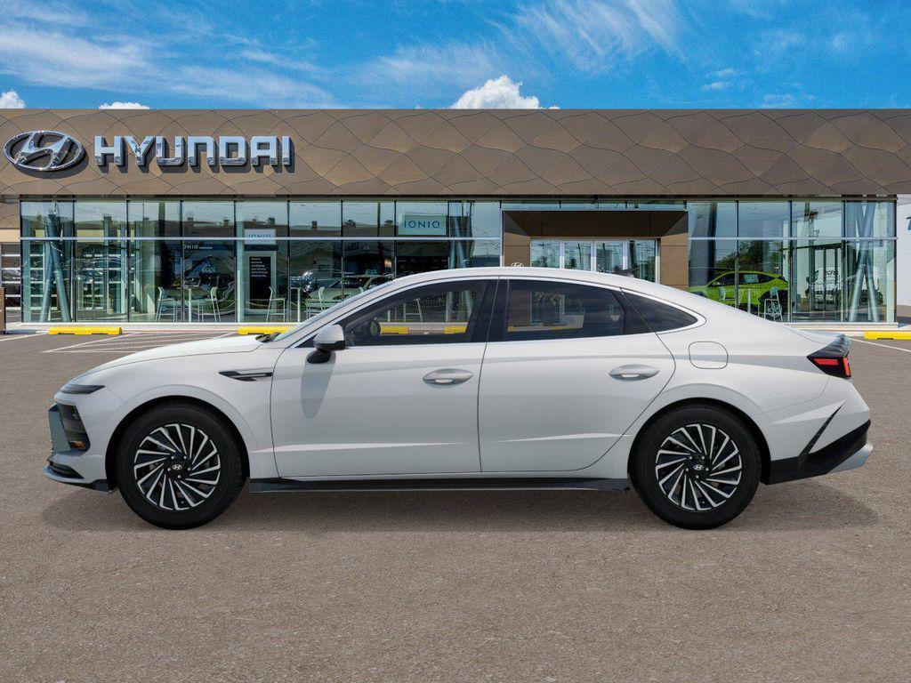 new 2025 Hyundai Sonata Hybrid car, priced at $33,340