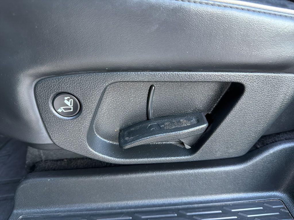 used 2023 Hyundai Palisade car, priced at $33,100