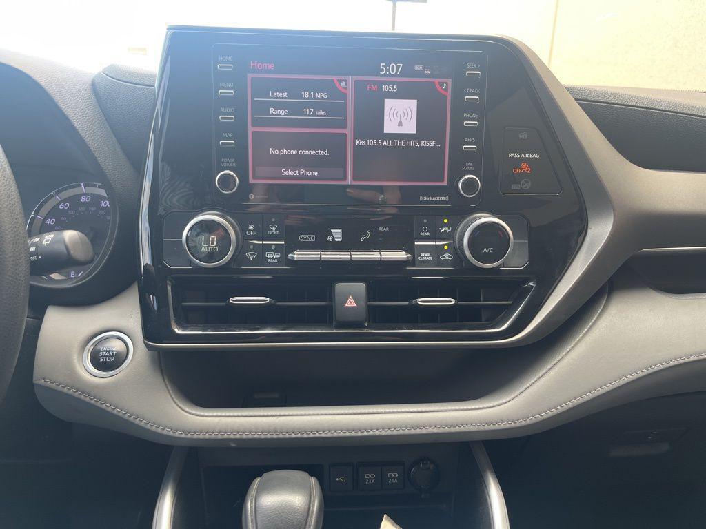 2020 Celestial Silver Metallic Toyota Highlander