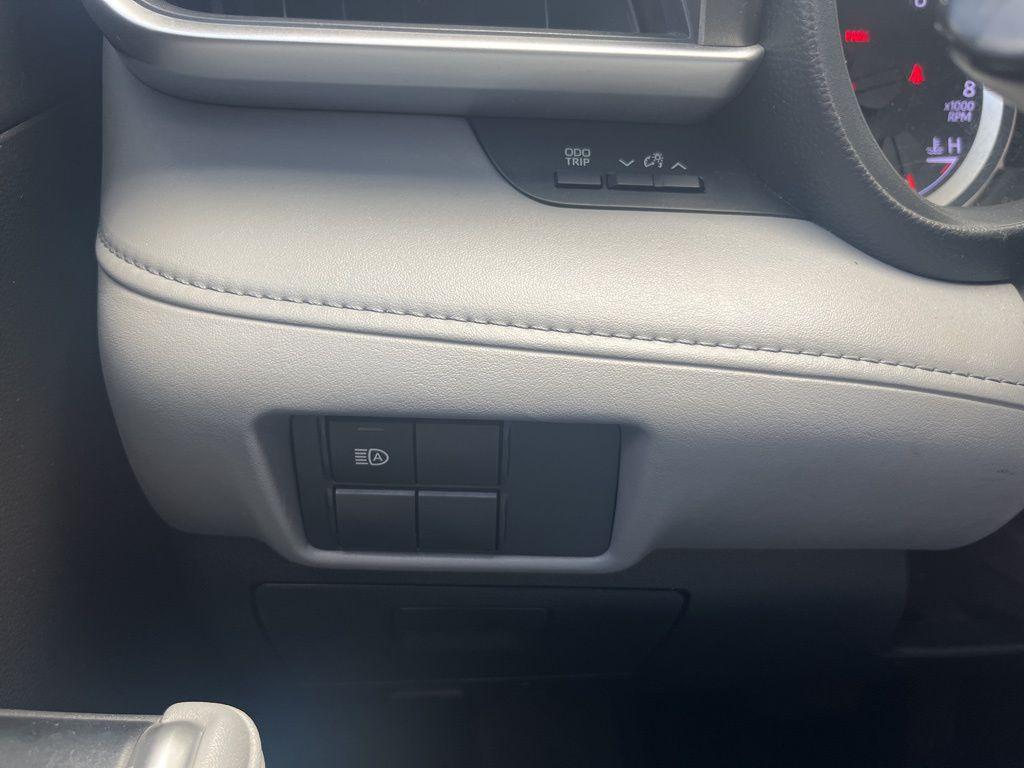 2020 Celestial Silver Metallic Toyota Highlander