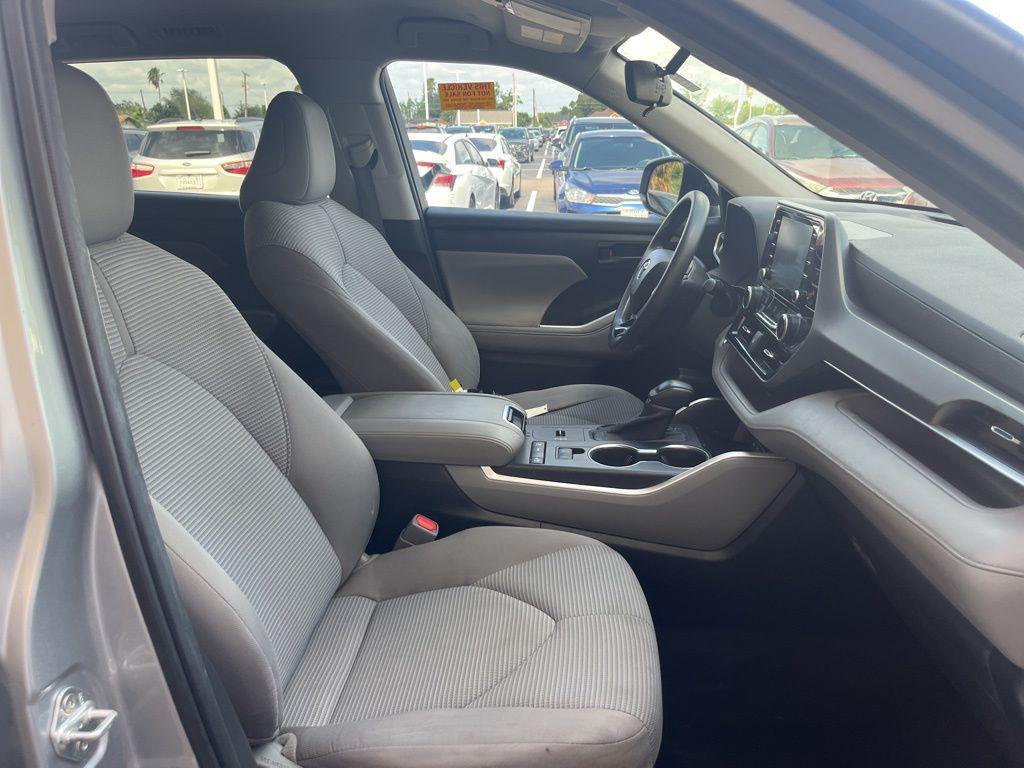 2020 Celestial Silver Metallic Toyota Highlander