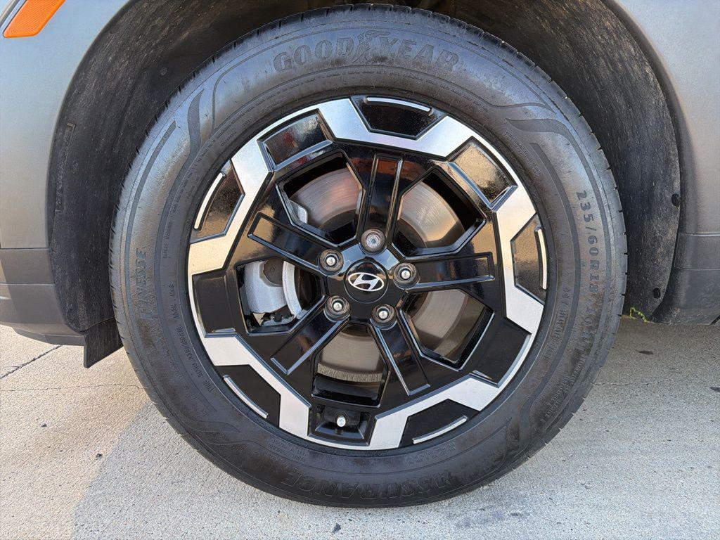 used 2025 Hyundai Santa Fe car, priced at $29,115