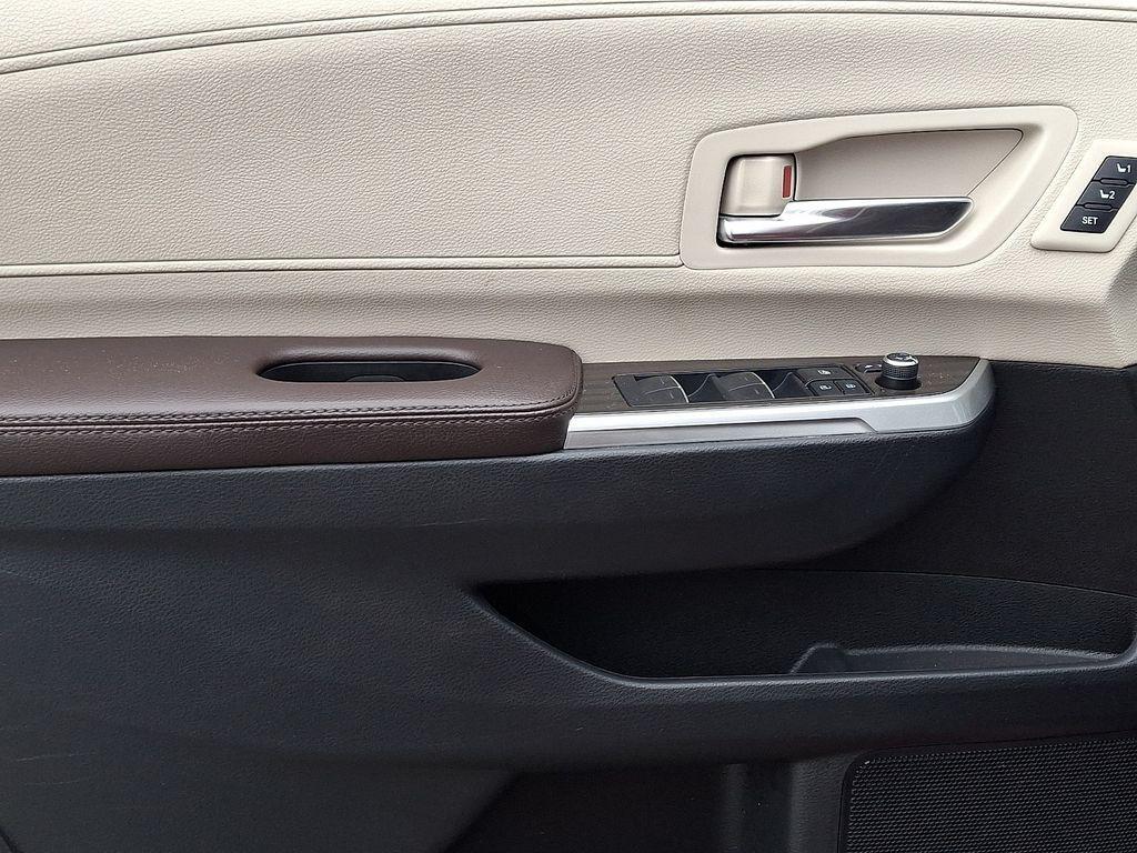 used 2022 Toyota Sienna car, priced at $39,870