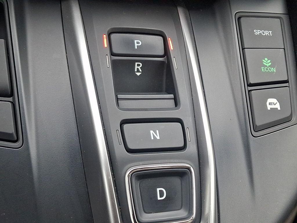 used 2022 Honda CR-V Hybrid car, priced at $25,887