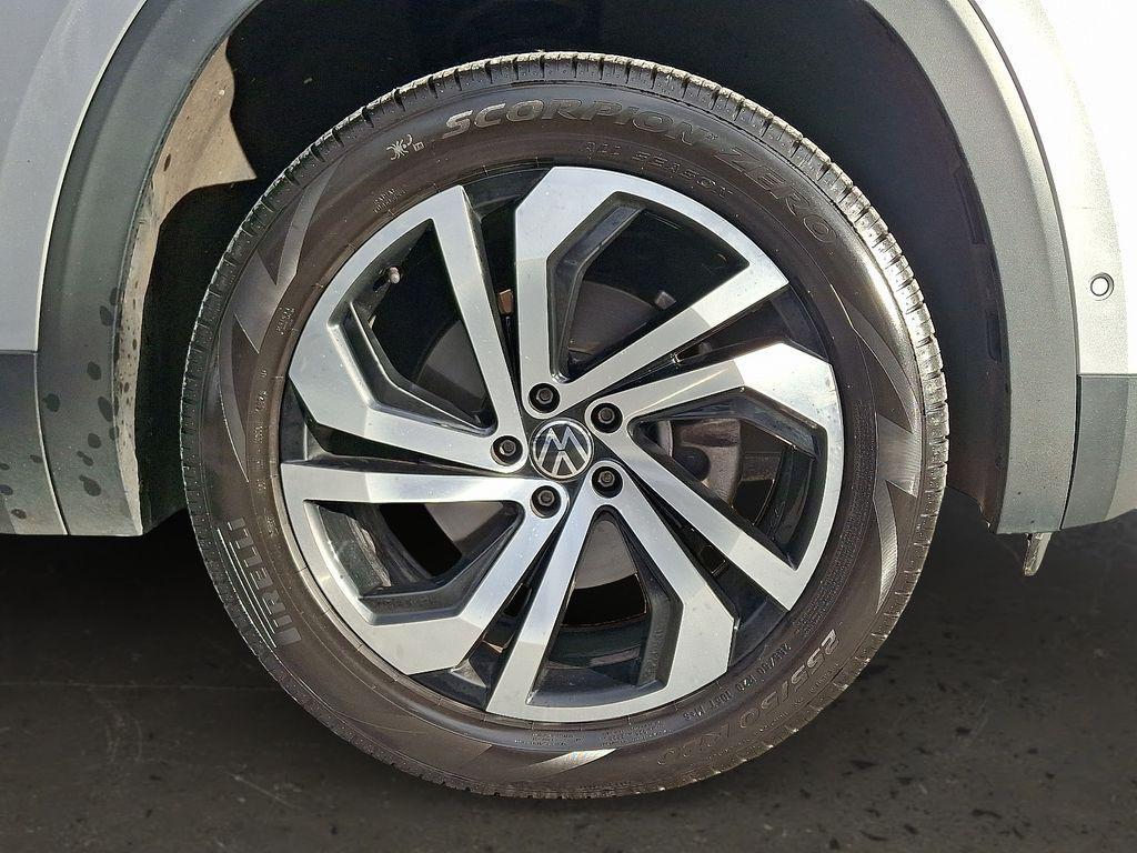 used 2021 Volkswagen Atlas car, priced at $21,294