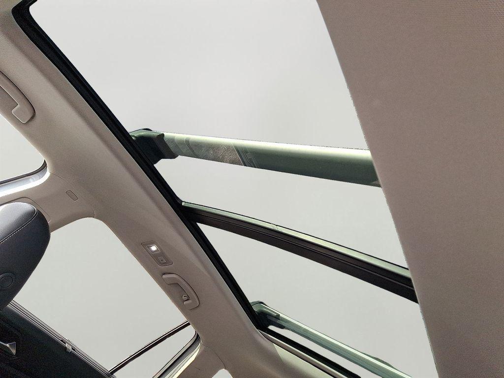 used 2021 Volkswagen Atlas car, priced at $21,294