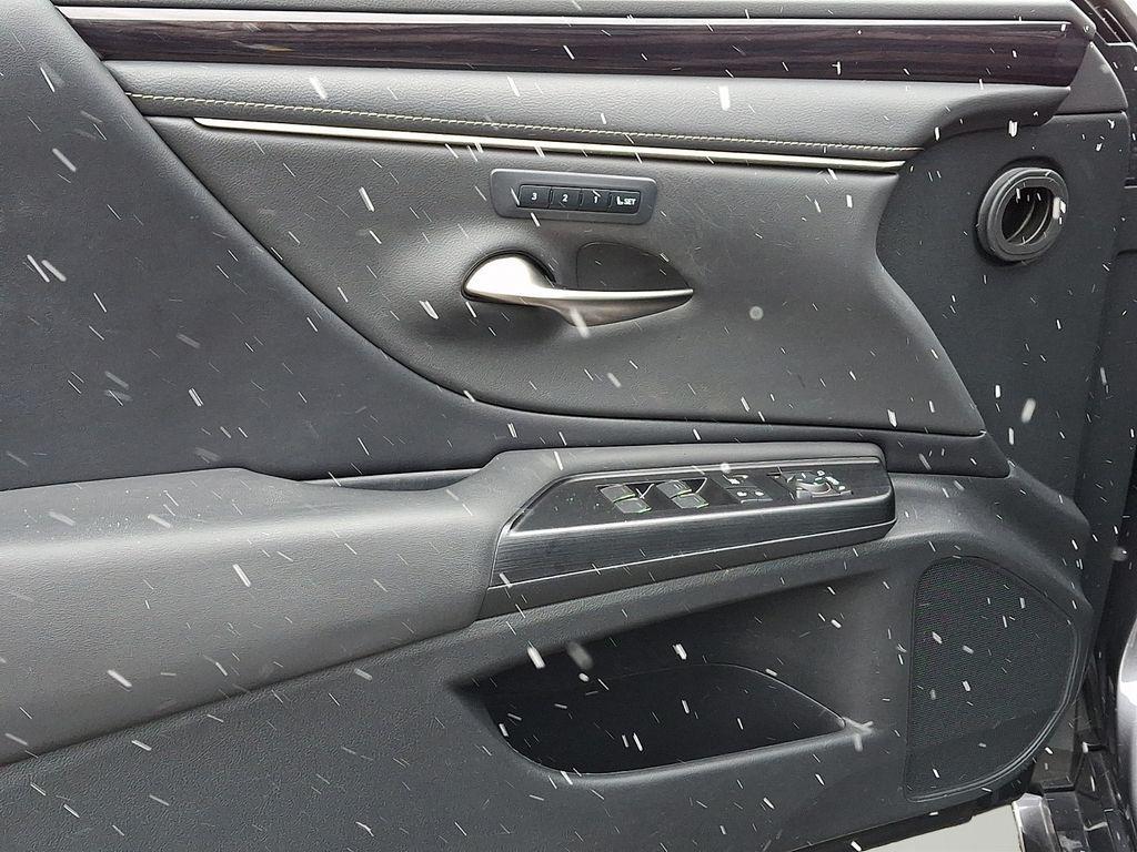 used 2021 Lexus ES 350 car, priced at $30,575