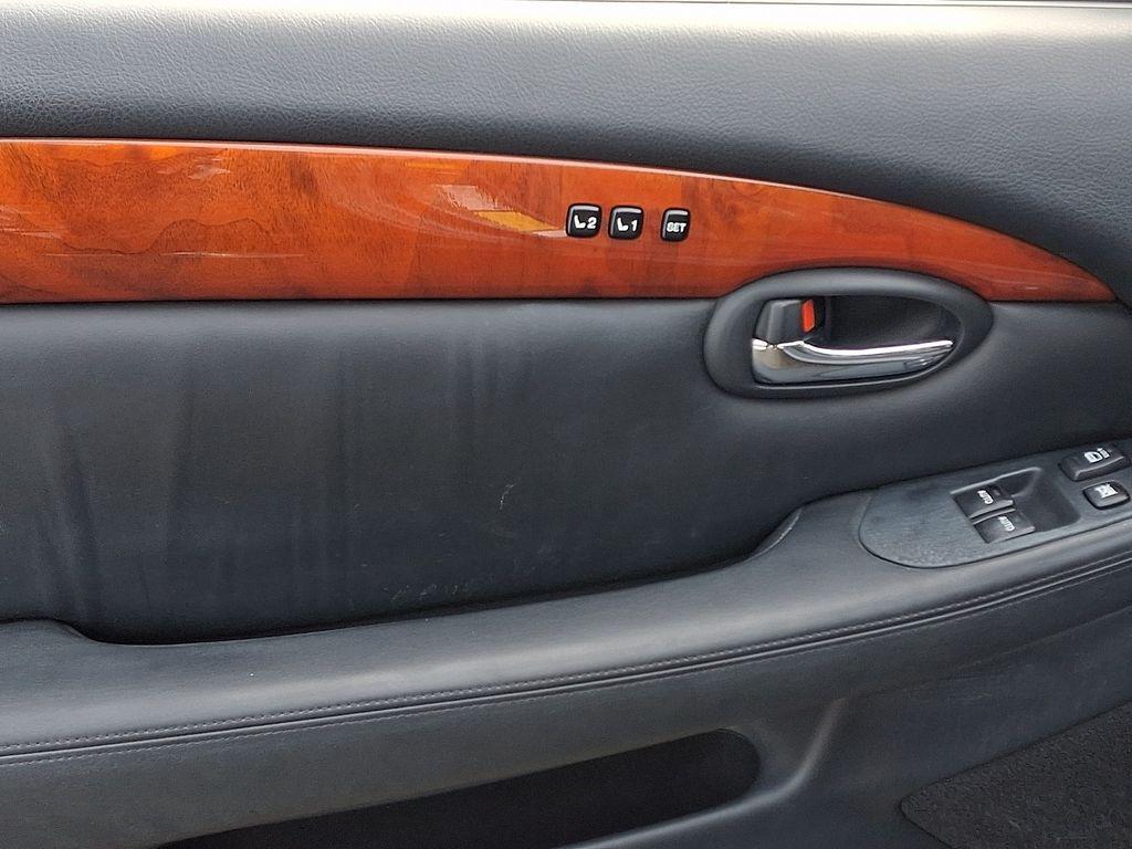 used 2007 Lexus SC 430 car, priced at $15,462