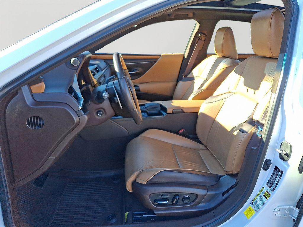 used 2020 Lexus ES 350 car, priced at $32,604