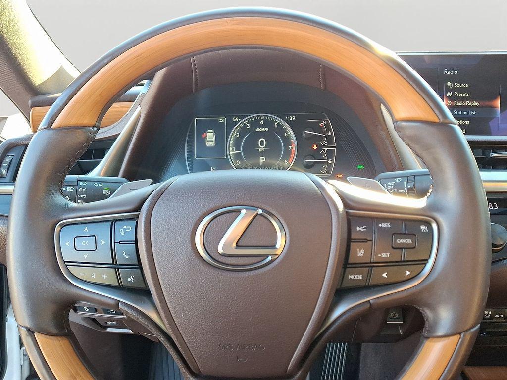 used 2020 Lexus ES 350 car, priced at $32,604