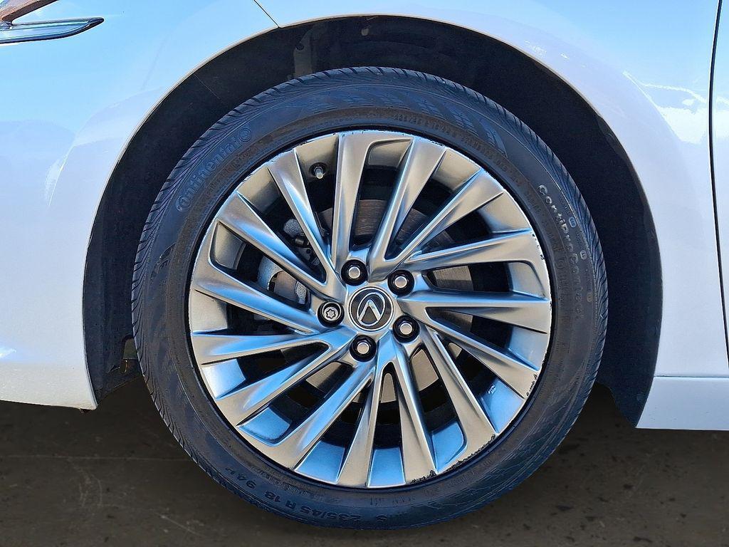 used 2020 Lexus ES 350 car, priced at $32,604