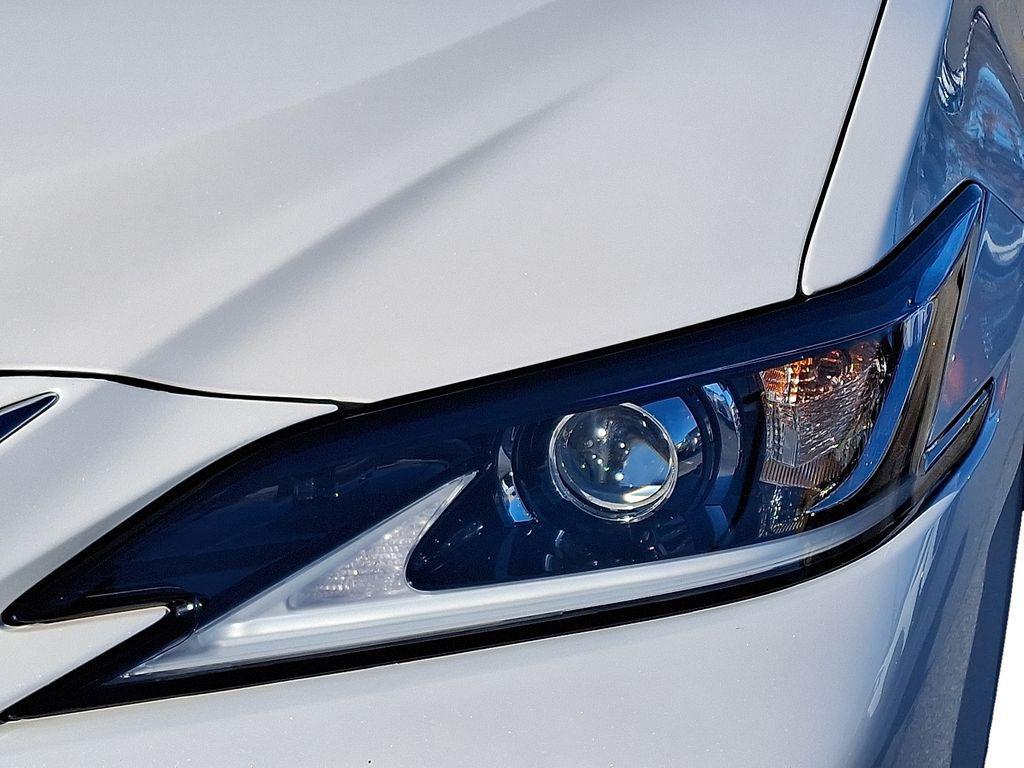 used 2020 Lexus ES 350 car, priced at $32,604